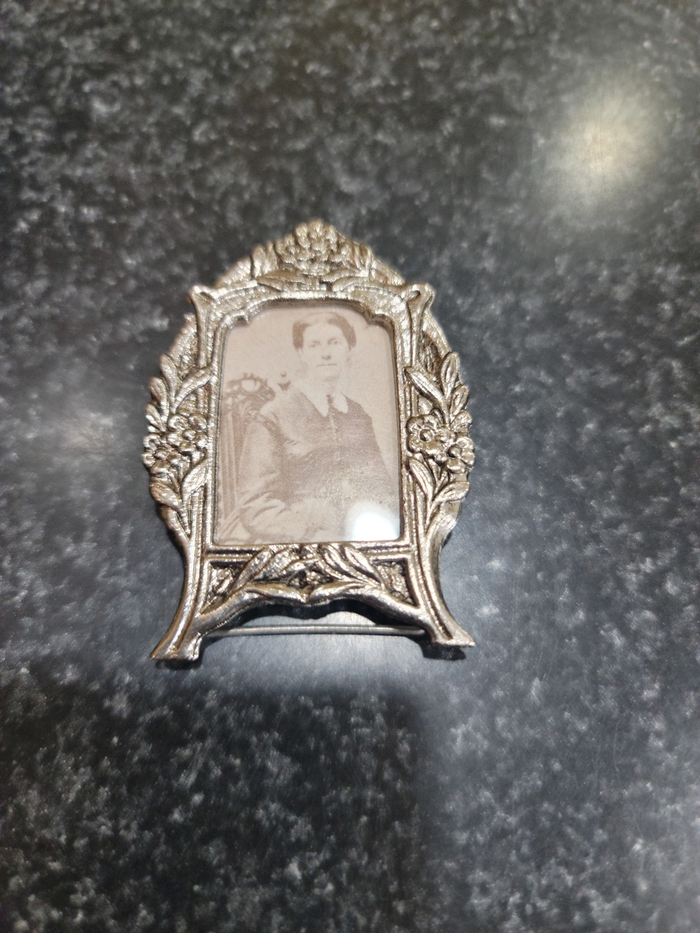 Vintage miniature silver-tone picture frame